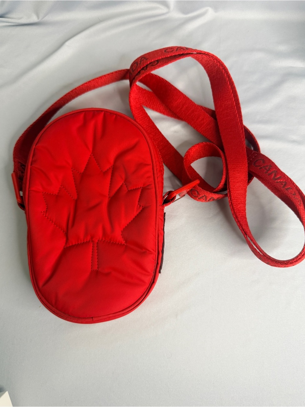 Lululemon Team Canada 22 Future Legacy Crossbody Bag in Crimson red